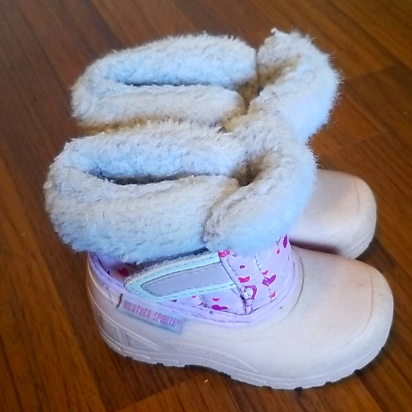 Toddler girl size 5 winter boots - Picture 1 of 2